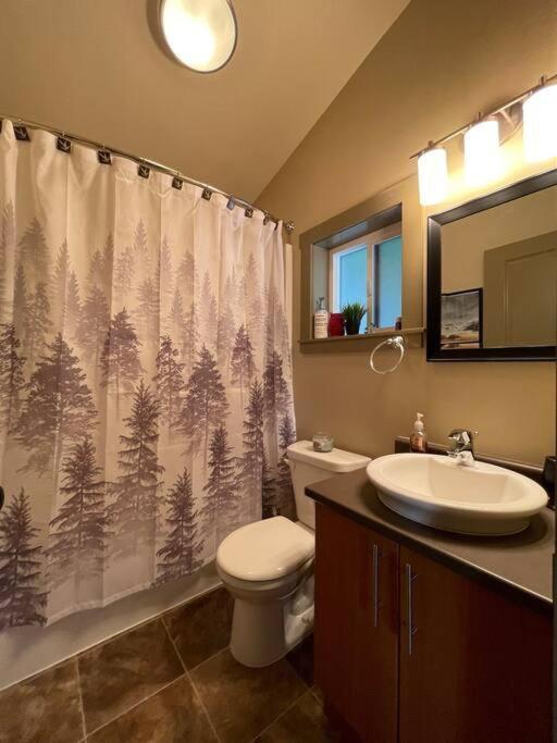 Cozy Corner Cottage Port Renfrew Extérieur photo